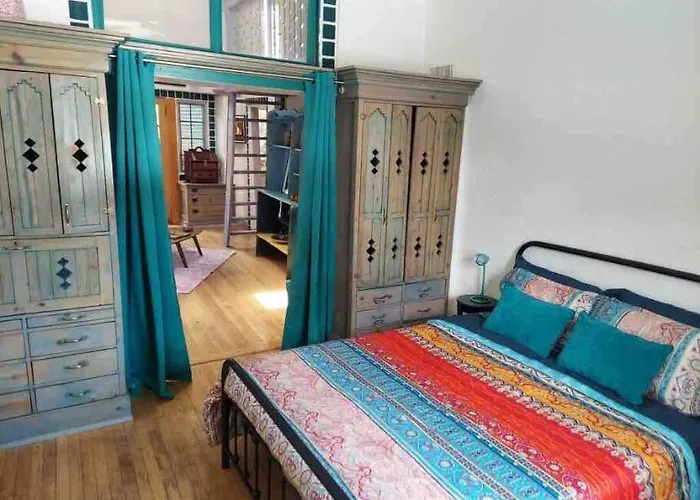 Boho Hip Bungalow In Old Bisbee